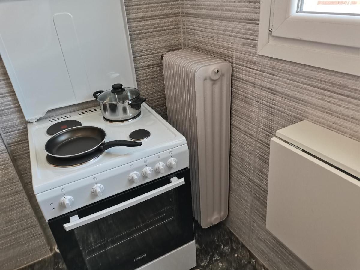 Penthouse Spacious W Super Wifi & Terrace, 2 Min From Metro 아테네 외부 사진