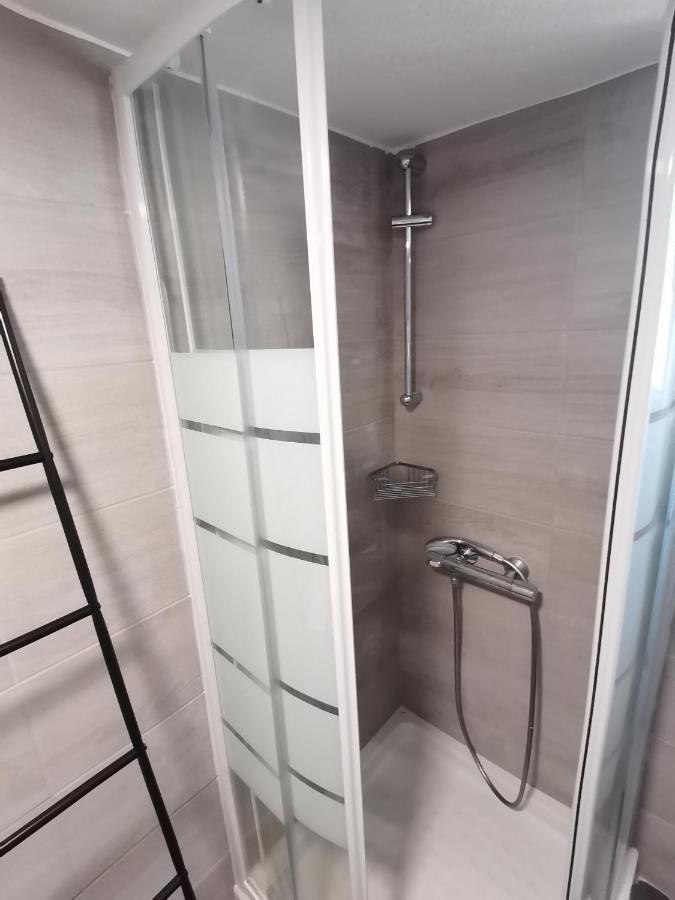 아테네 Penthouse Spacious W Super Wifi & Terrace, 2 Min From Metro 아파트 외부 사진